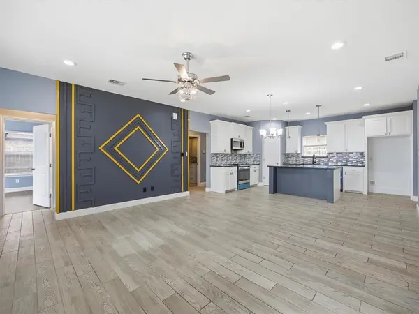 2301 Briarwood Drive, Bridgeport, TX 76426