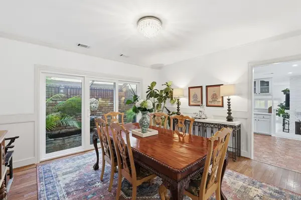 14917 Oaks North Drive, Addison, TX 75254