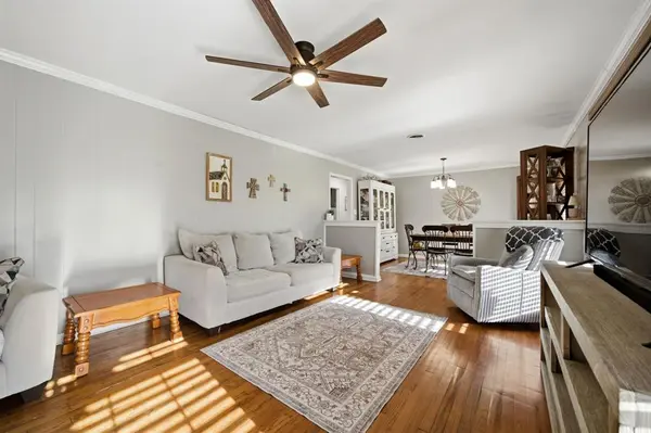 1704 S Houston Street, Kaufman, TX 75142