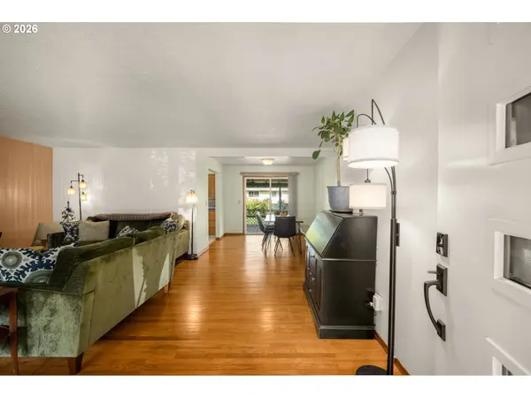 2126 SE 45TH AVE, Hillsboro, OR 97123