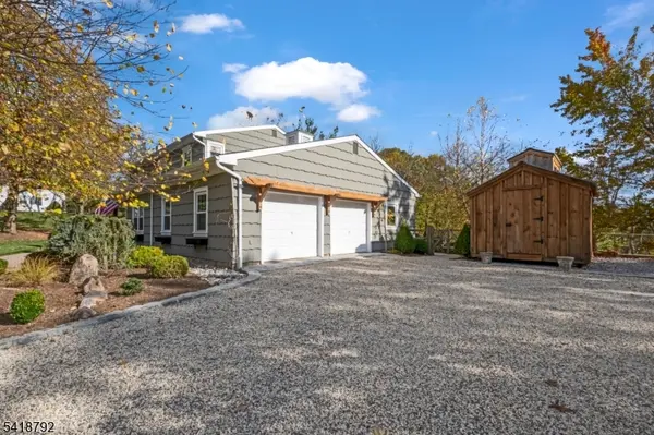 423 Windmill Way, Branchburg Twp., NJ 08876