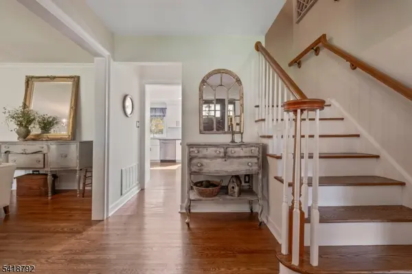 423 Windmill Way, Branchburg Twp., NJ 08876