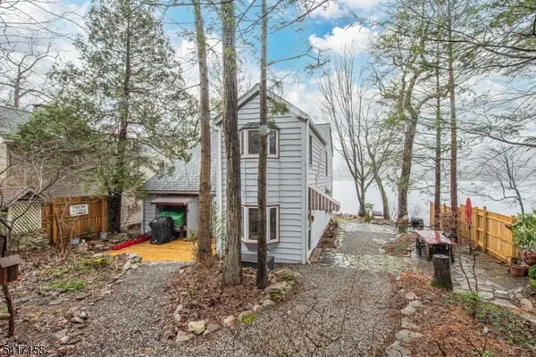 239 E Shore Lake Owassa Rd, Frankford Twp., NJ 07860