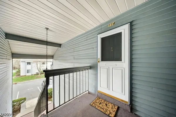 114 Henley Dr #114, Franklin Twp., NJ 08873