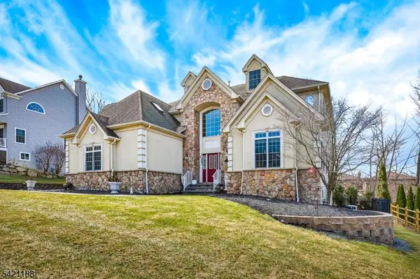 6 Hunter Dr, Mount Olive Twp., NJ 07828