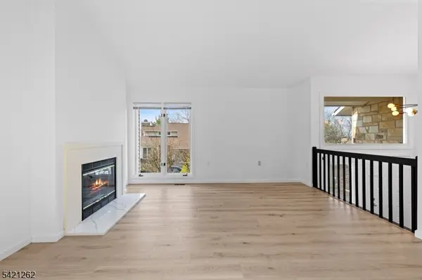 8 Canada Goose Dr, Allamuchy Twp., NJ 07840