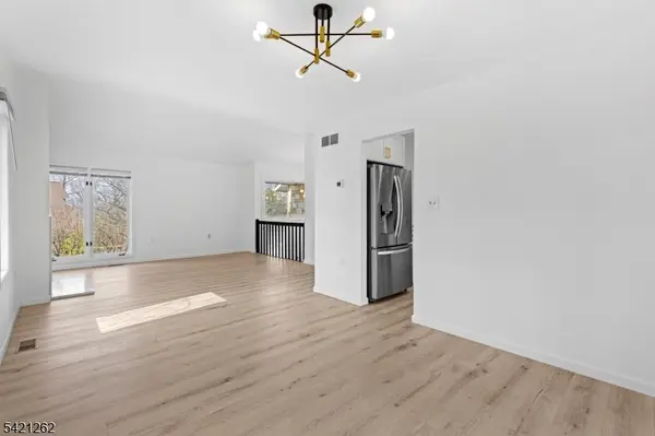 8 Canada Goose Dr, Allamuchy Twp., NJ 07840