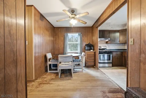 52 Red Twig Trl, Bloomingdale Boro, NJ 07403