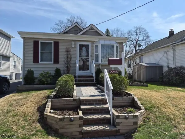 2245 Price St, Rahway City, NJ 07065