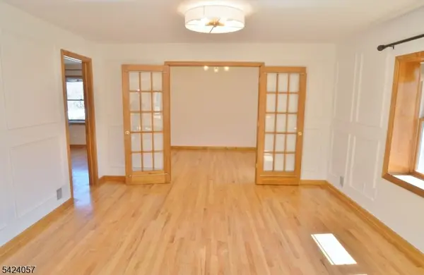 77 Rockwood Rd, Florham Park Boro, NJ 07932