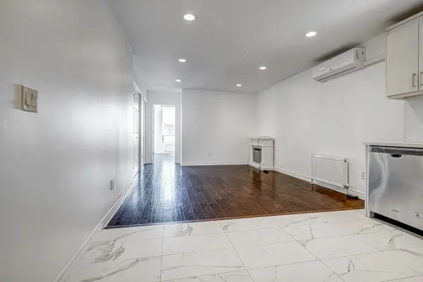 1116 College ST #3rd Lvl, Toronto C01, ON M6H 1B5