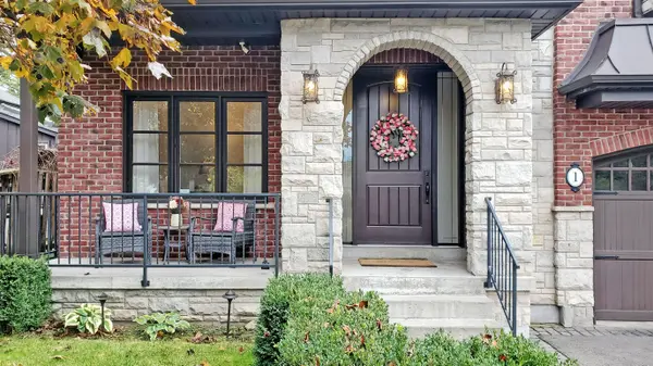 1 Dustan CRES, Toronto E03, ON M4J 4G4