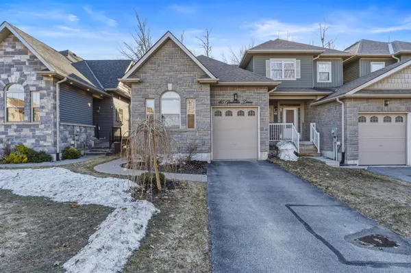 46 Isabella DR, Orillia, ON L3V 0E2