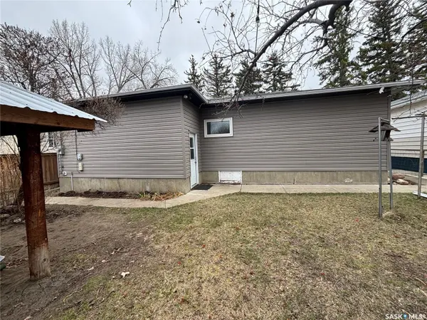 413 Maple STREET, Maple Creek, SK S0N 1N0