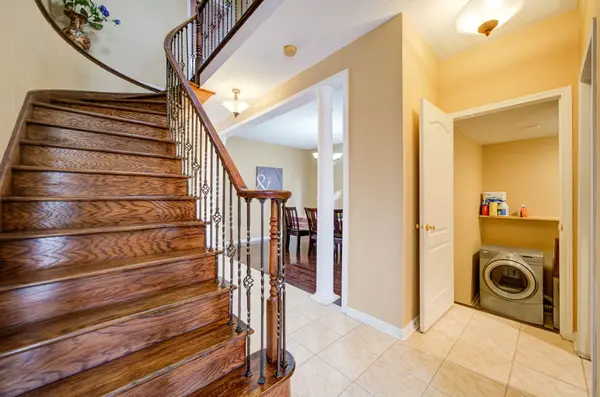 3696 Waterfall CRES, Mississauga, ON L5N 8G8