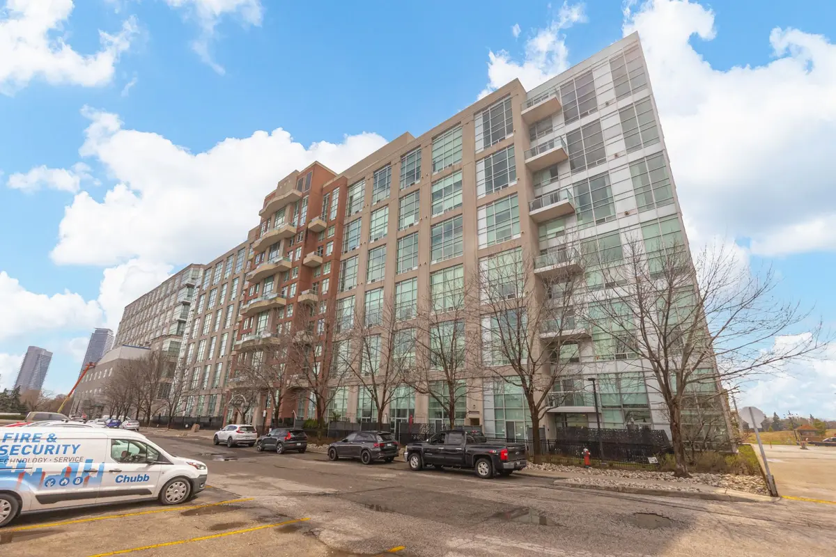 200 Manitoba ST #119, Toronto W06, ON M8Y 3Y9