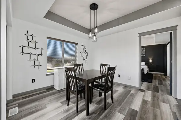 1980 Silver Maple Trl, North Liberty, IA 52317