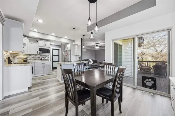 1980 Silver Maple Trl, North Liberty, IA 52317