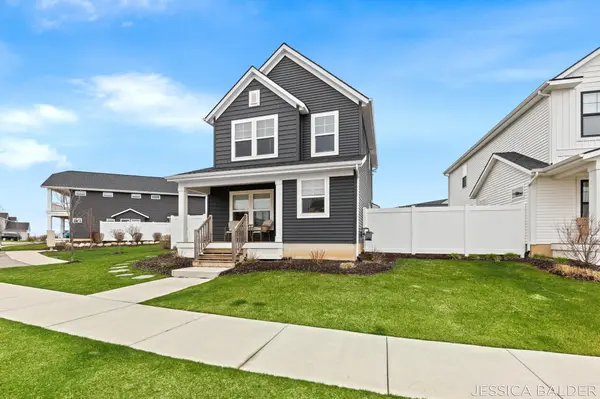 8324 Cooks Corner DR SE, Gaines Twp, MI 49315