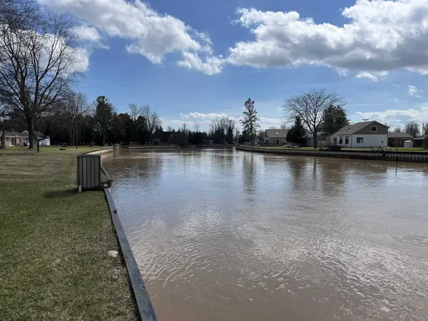 716 Allen CT, Au Gres Twp, MI 48703