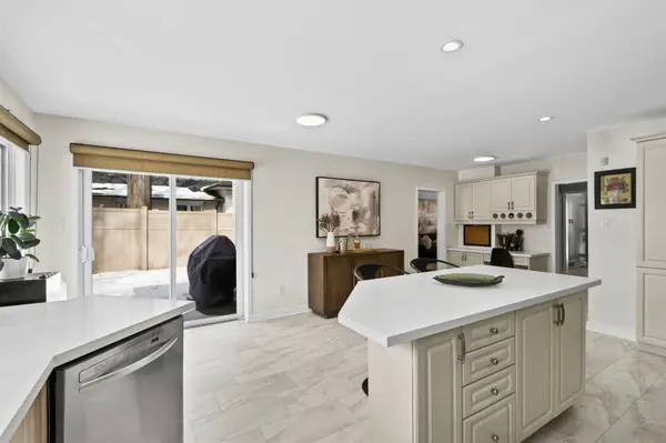 3314 Grassfire CRES, Mississauga, ON L4Y 3K1