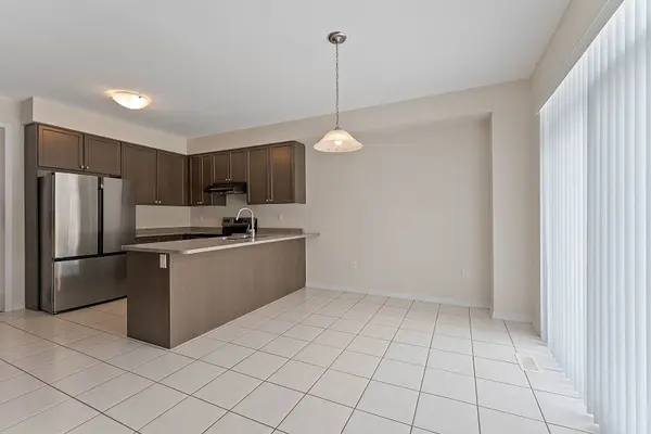 1 Honey Comb TRL, Thorold, ON L3B 5N5