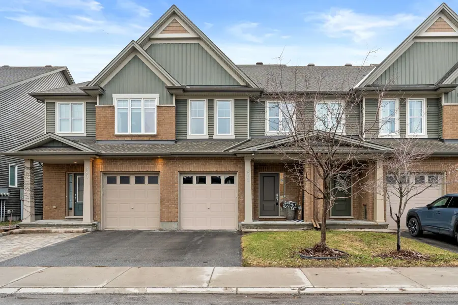 278 Fergus CRES, Barrhaven, ON K2J 3L7