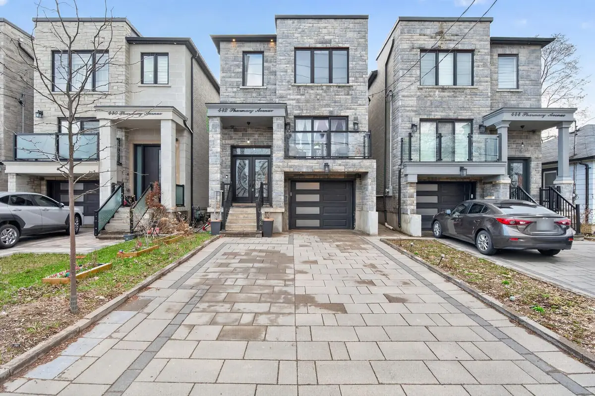 442 Pharmacy AVE S, Toronto E04, ON M1L 3G6