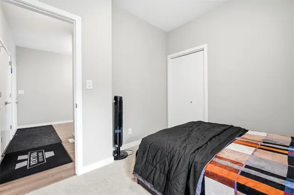 37 Hughes CRES, Winnipeg, MB R3Y 2C5