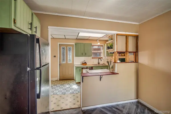 235 5th ST, Manistee, MI 49660