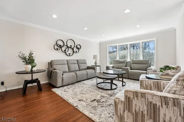 56 Cedar Green Ln, Berkeley Heights Twp., NJ 07922