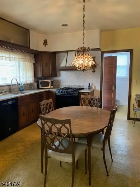 415 Hillside Ave, Clifton City, NJ 07110