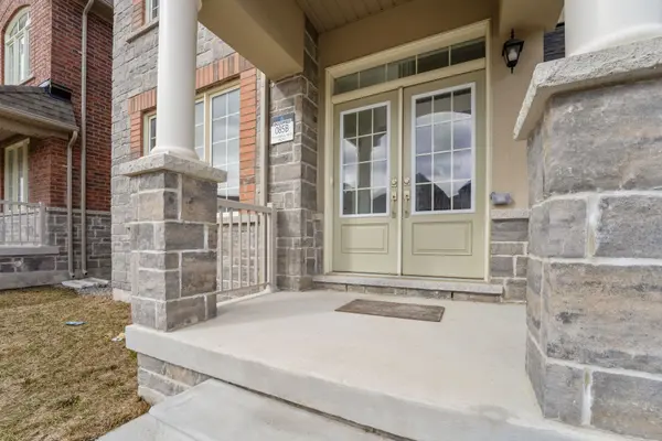 92 Carriage Shop BND, East Gwillimbury, ON L9N 0Y3