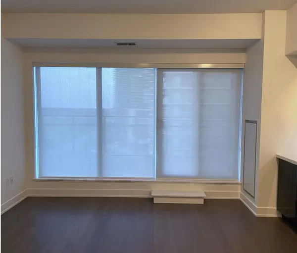 30 Shore Breeze DR #1113, Toronto W06, ON M8V 0J1