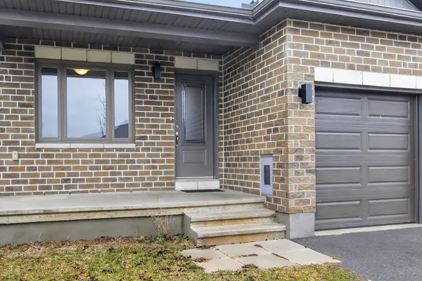 15 Seabert DR, Arnprior, ON K7S 0H9