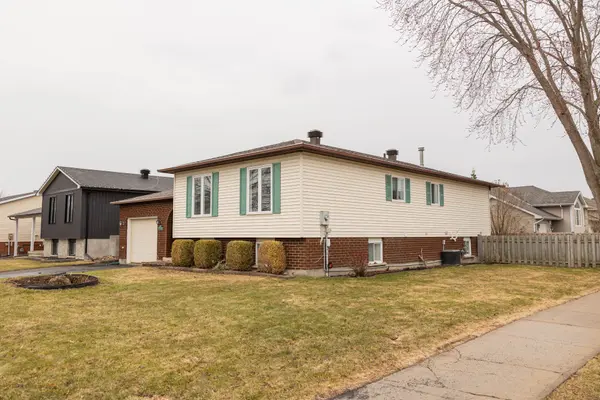 1613 Walton ST, Cornwall, ON K6H 7A7