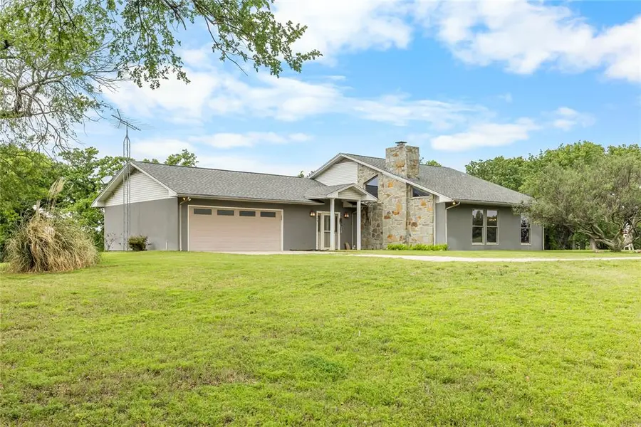 104 Private Road 4757, Rhome, TX 76078