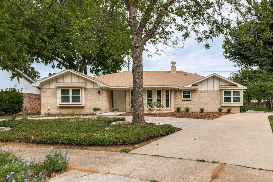 3211 Vernon Drive, Arlington, TX 76015