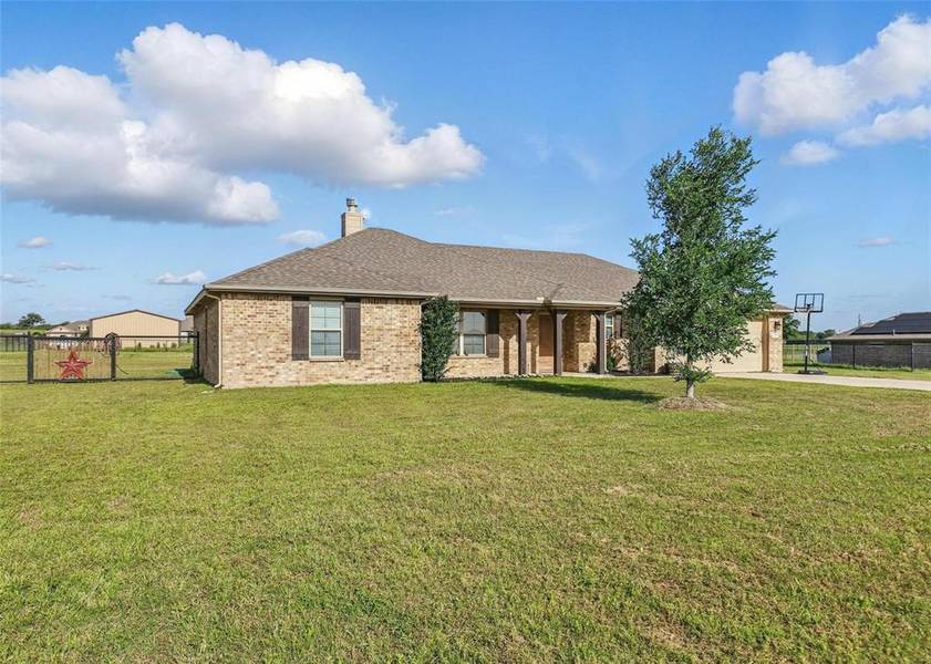 240 Springwood Ranch Loop, Springtown, TX 76082