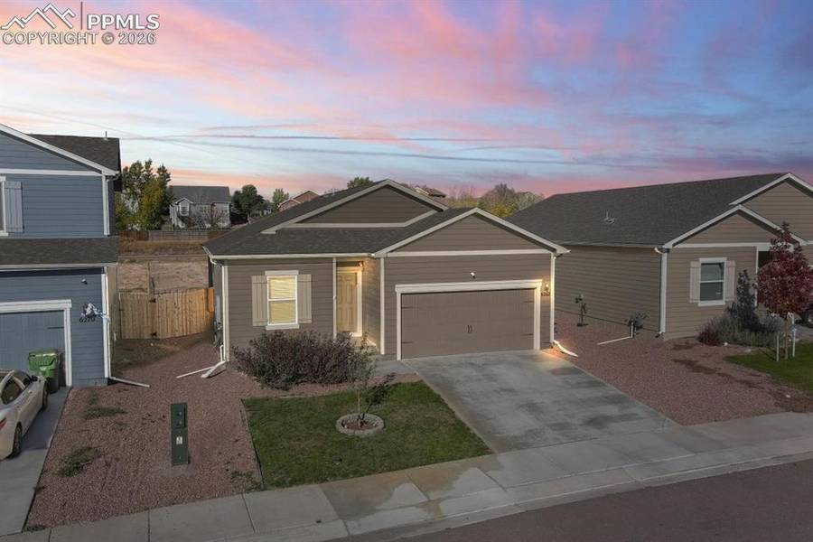 6262 Meadowbank LN, Colorado Springs, CO 80925