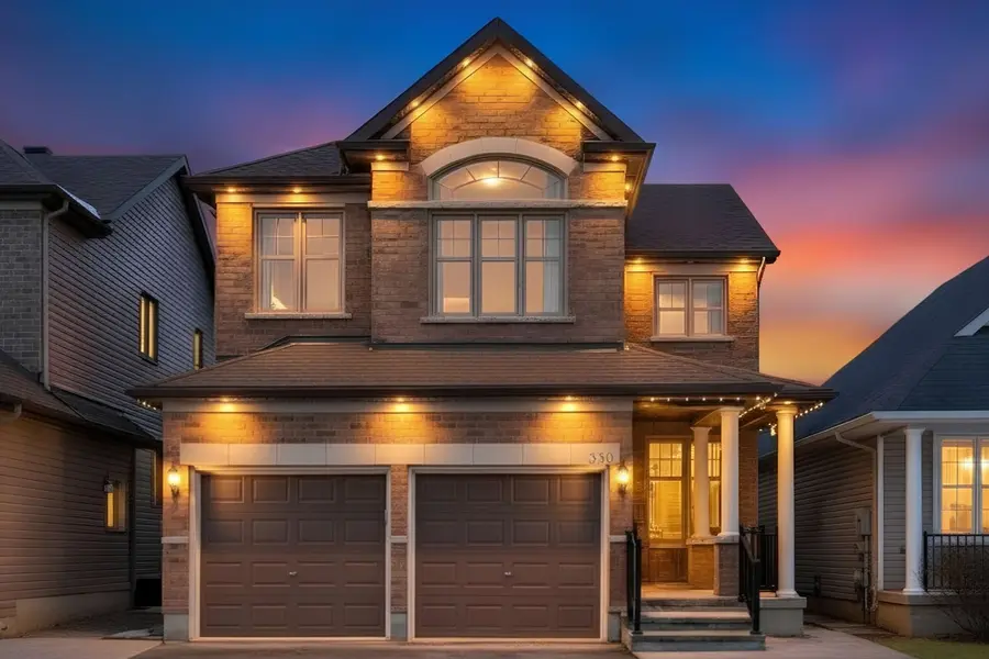 330 Bobolink RDG, Kanata, ON K2V 0B7