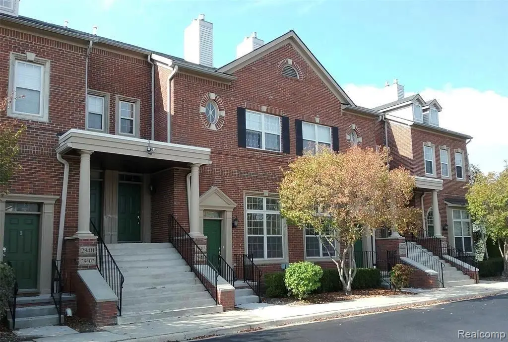 29419 E Glen Oaks BLVD, Farmington Hills, MI 48334