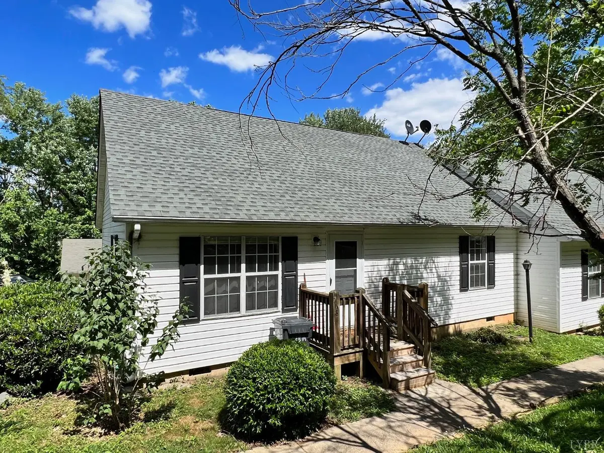 718 Baltimore AVE, Bedford, VA 24523