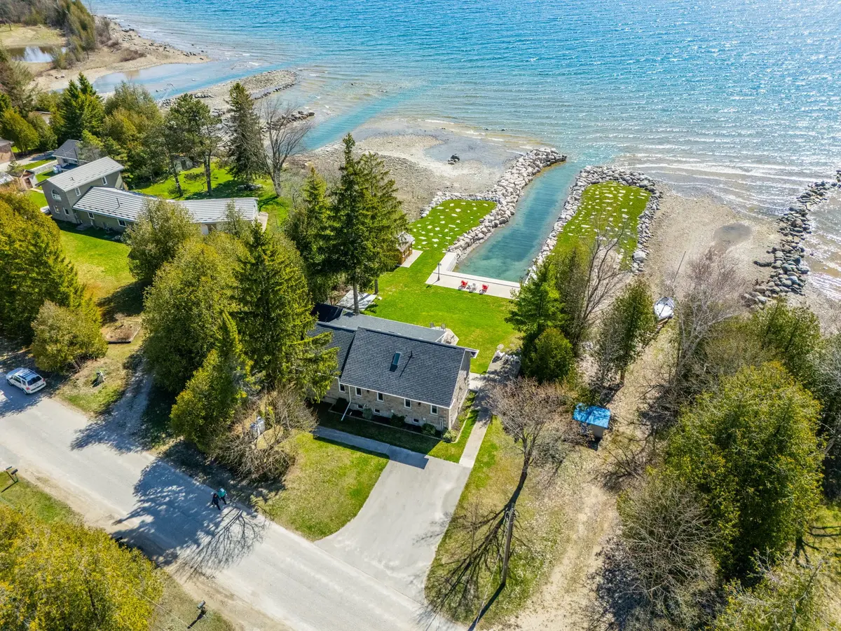 339605 Presqu'ile RD, Georgian Bluffs, ON N0H 1S0