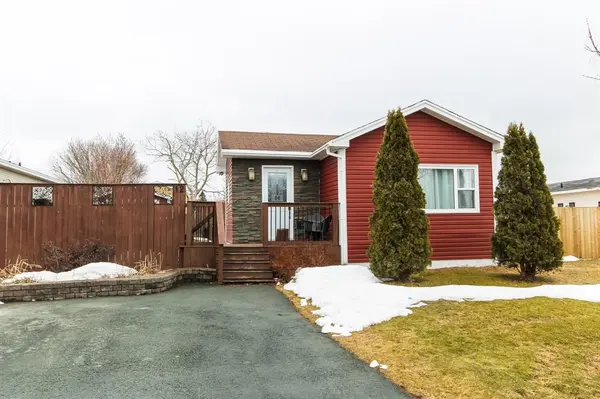 12 Pinegrove Drive, Paradise, NL A1L 1B7