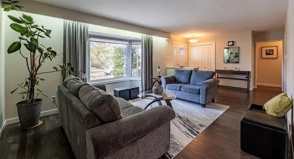 312 Thompson DR, Winnipeg, MB R3J 3E4