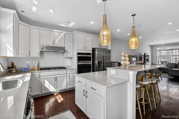 225 S Sydney CT, Plymouth, MI 48170