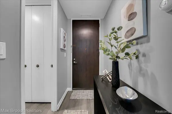 8200 E Jefferson AVE #1901, Detroit, MI 48214