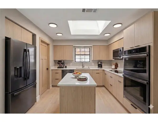 1261 Emerald Circle, Southlake, TX 76092