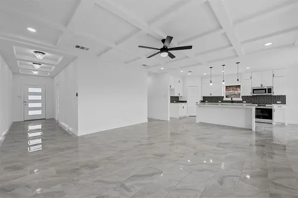 306 Day Drive, Mabank, TX 75147